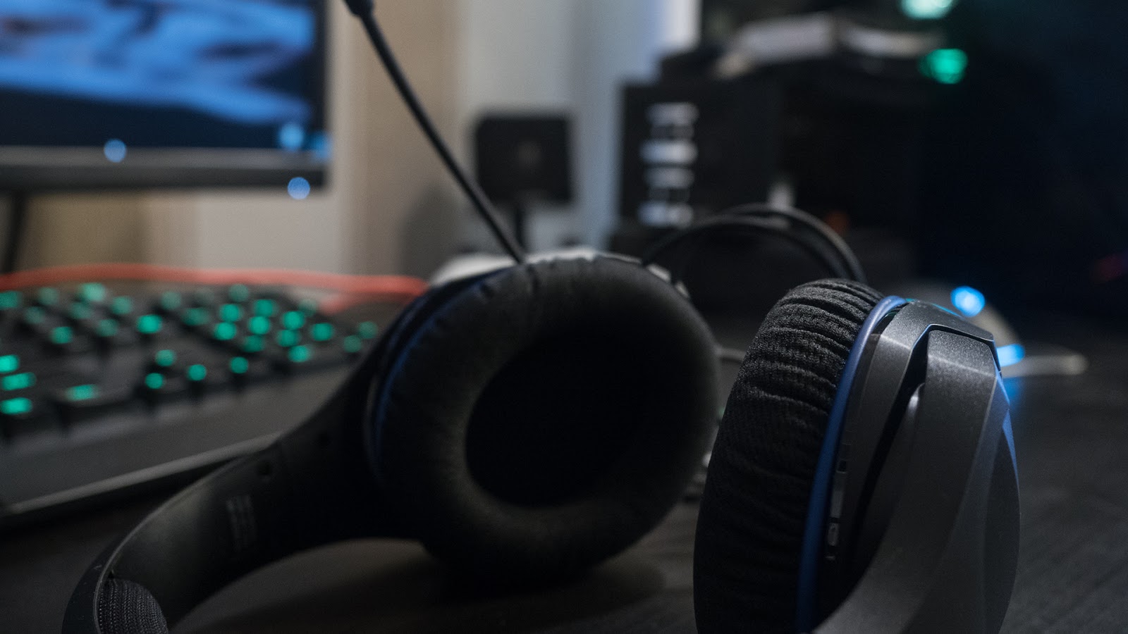 Обзор HyperX Cloud Stinger Core: лёгкая и прочная гарнитура с характером - 4 Обзор HyperX Cloud Stinger Core: лёгкая и прочная гарнитура с характером - 4