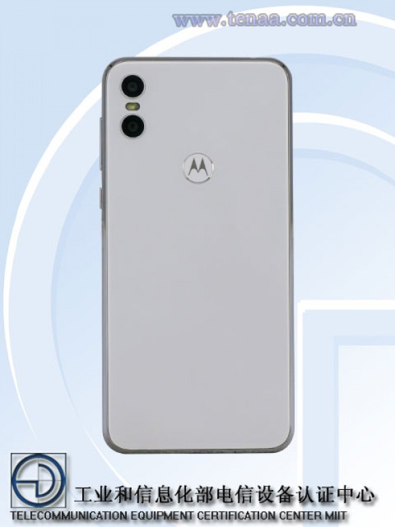 Смартфон Motorola One прошел сертификацию TENAA