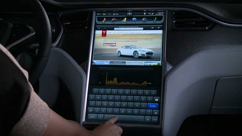 Ваша Tesla научится воспроизводить видео из YouTube и не только