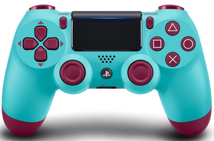 Трио PlayStation-контроллеров Dualshock 4 в оригинальном исполнении