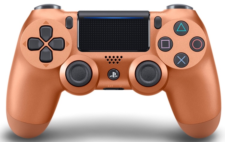 Трио PlayStation-контроллеров Dualshock 4 в оригинальном исполнении