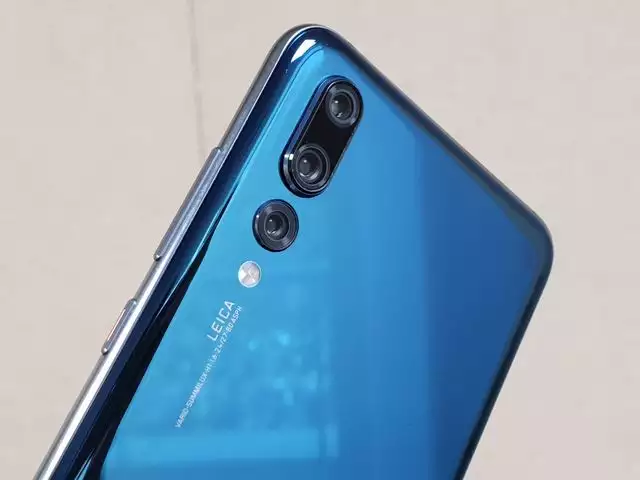 Лучший камерофон года Huawei P20 Pro получил важное обновление - 1 Лучший камерофон года Huawei P20 Pro получил важное обновление