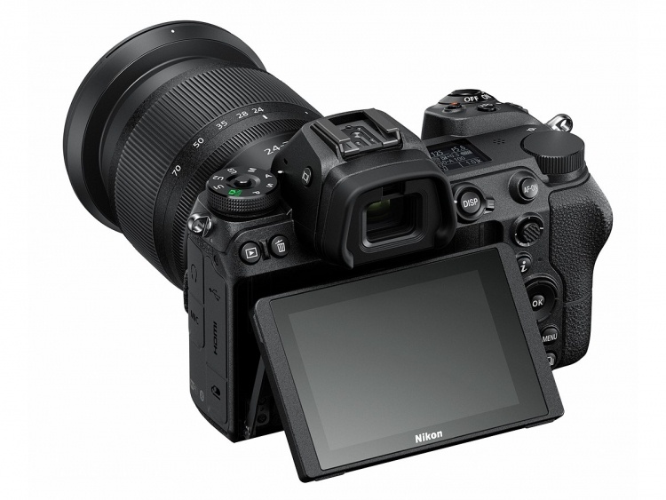 Полнокадровая камера Nikon Z6 — достойный соперник Sony A7 III