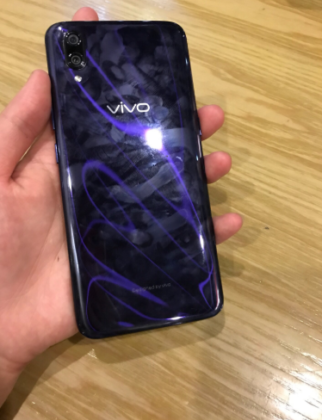 Живые фото смартфона Vivo X23 с подэкранным сканером отпечатков пальцев - 2 Живые фото смартфона Vivo X23 с подэкранным сканером отпечатков пальцев