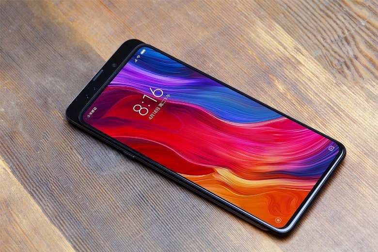 Глава Xiaomi показал безрамочный смартфон Mi Mix 3 - 1