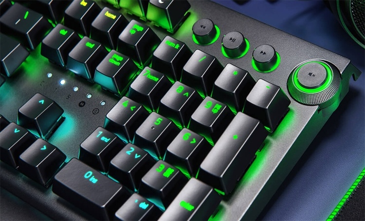 Razer BlackWidow Elite: механическая клавиатура с подсветкой Chroma