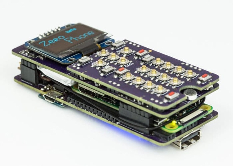 ZeroPhone: проект смартфона на основе мини-компьютера Raspberry Pi Zero