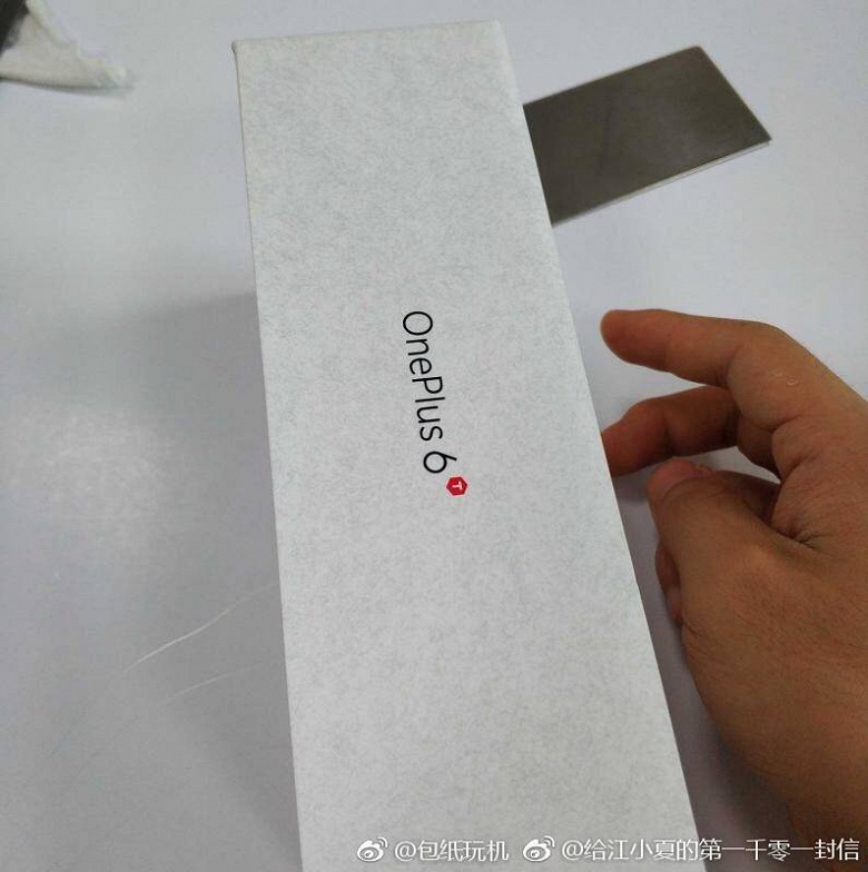 Появилась фотография упаковки смартфона OnePlus 6T - 3