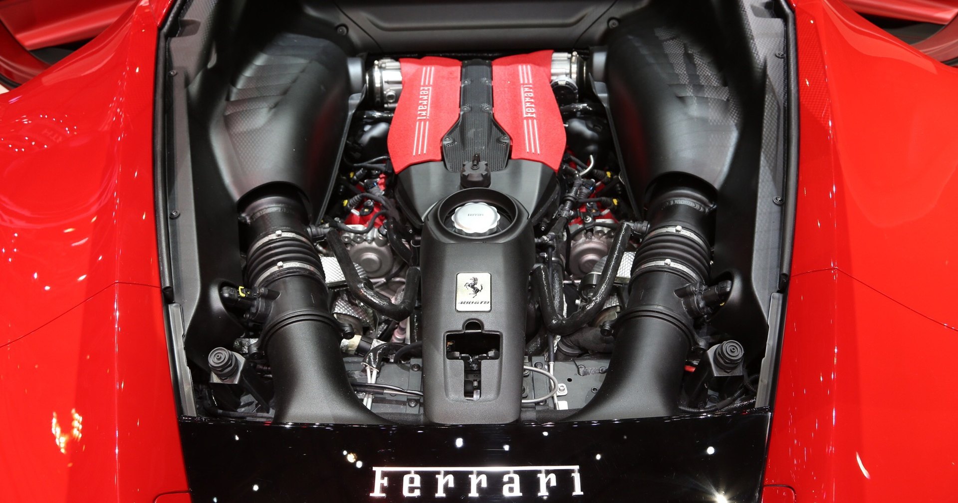 Как меняют масло на «Феррари»? Как меняют масло на «Феррари»?