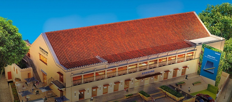 Samsung восстановила здание оперного театра в Индии и разместила в нём свой самый большой фирменный магазин