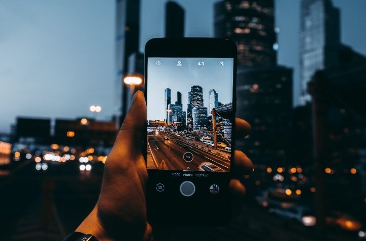 Российский рынок смартфонов вырос на 25%. Huawei оставила Apple далеко позади - 1 Российский рынок смартфонов вырос на 25%. Huawei оставила Apple далеко позади