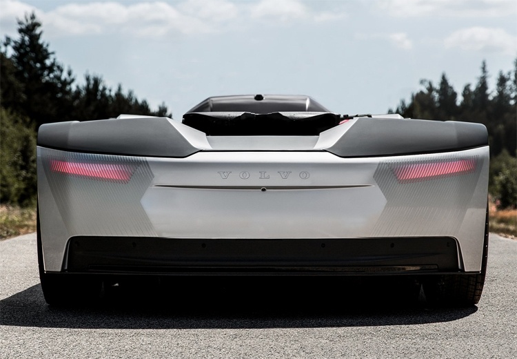 Volvo Vera, или Грузоперевозки на робомобилях без кабины