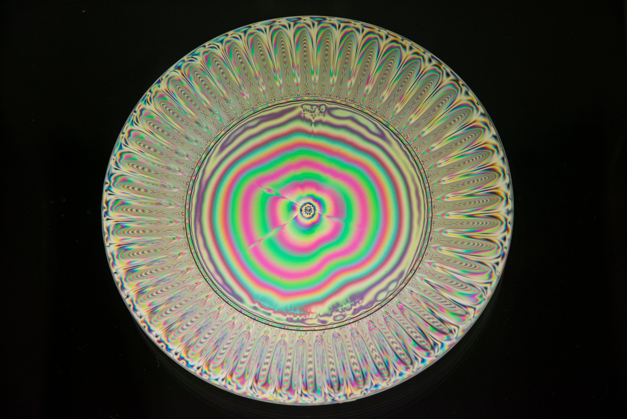 Культурные ценности, сделанные из пластика, начинают распадаться - 8