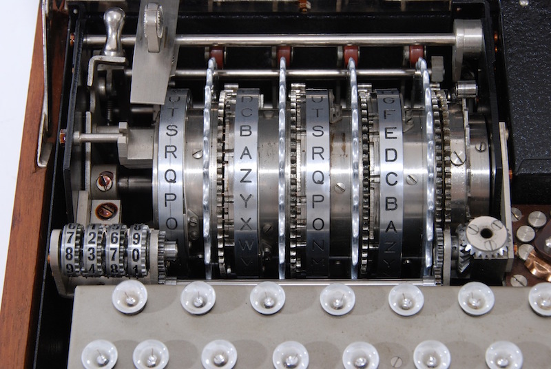 Укротительницы Enigma: Мэвис Бейти (Левер), Маргарет Рок - 4 Укротительницы Enigma: Мэвис Бейти (Левер), Маргарет Рок - 4