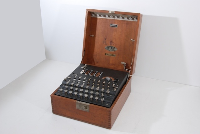 Укротительницы Enigma: Мэвис Бейти (Левер), Маргарет Рок - 8 Укротительницы Enigma: Мэвис Бейти (Левер), Маргарет Рок - 8