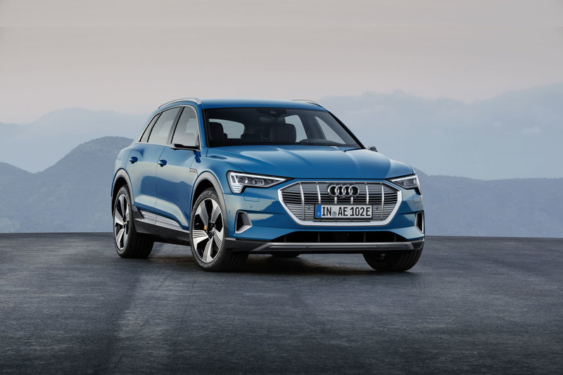 Audi презентовала свой первый серийный электромобиль