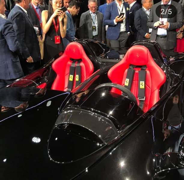 Ferrari показала дуэт коллекционных моделей