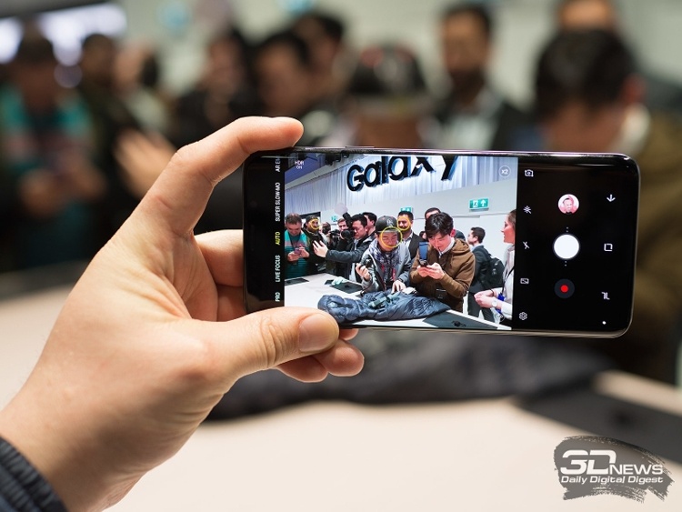 Смартфон Samsung Galaxy S10 может выйти в четырёх вариантах