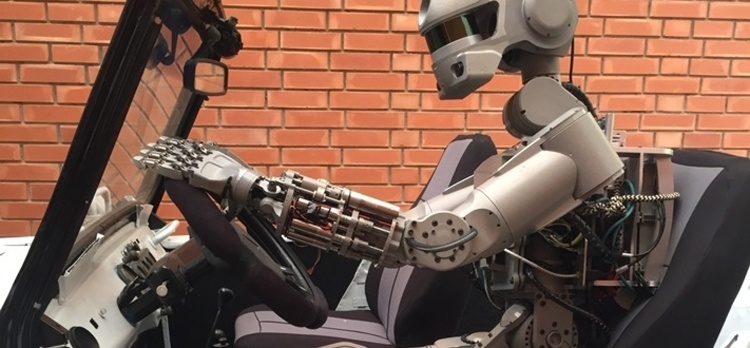 Антропоморфный робот Фёдор отправляется в Роскосмос