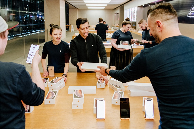 Apple начала продажи iPhone XS и iPhone XS Max