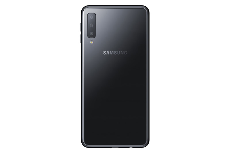 Samsung презентовала смартфон с тройной задней камерой