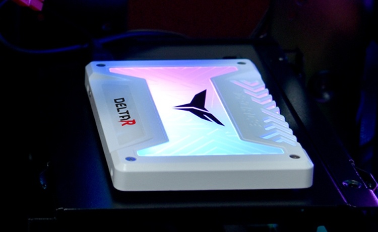 Team Group T-Force Delta R RGB: накопители SSD с подсветкой