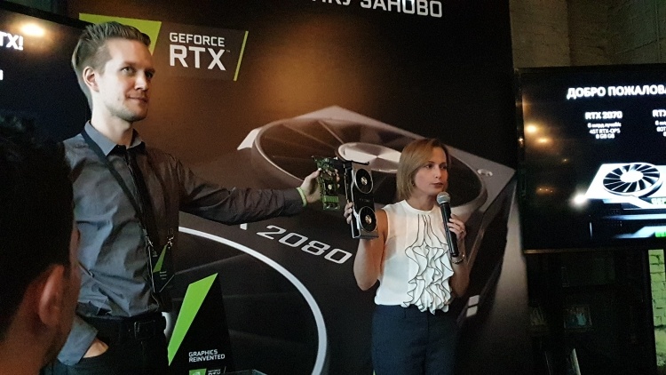 Фото дня: глава лаборатории 3DNews показал коллекцию видеокарт на мероприятии NVIDIA Фото дня: глава лаборатории 3DNews показал коллекцию видеокарт на мероприятии NVIDIA