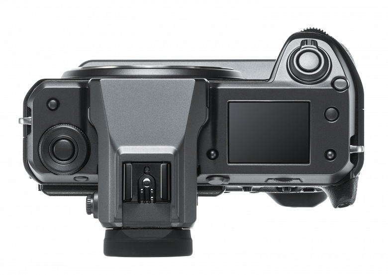 Fujifilm показала среднеформатную беззеркальную камеру с разрешением 100 Мп