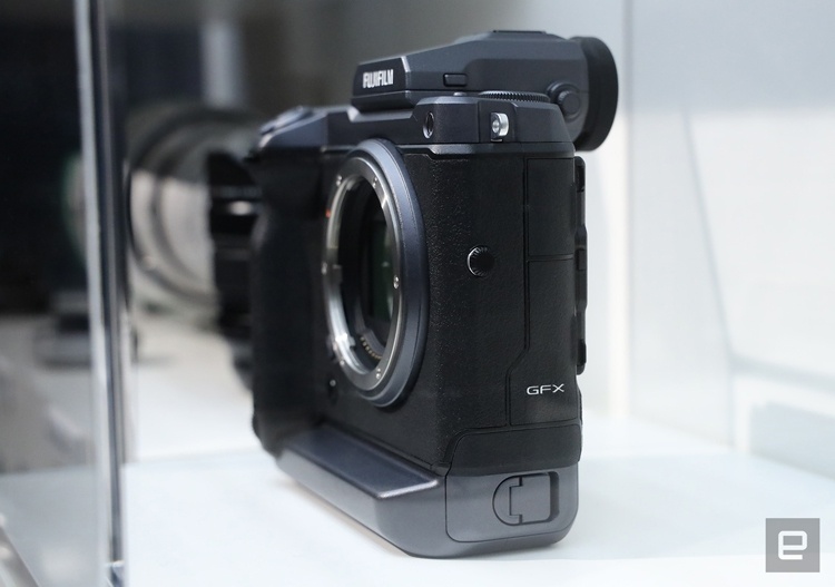 Fujifilm разрабатывает 100-мегапиксельный фотоаппарат