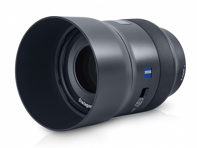 Производитель называет объектив Zeiss Batis 2/40 CF самым универсальным в семействе Batis 