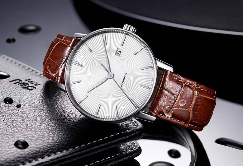 Xiaomi TwentySeventeen Light Mechanical Wristwatch &mdash; часы с сапфировым стеклом и японским механизмом