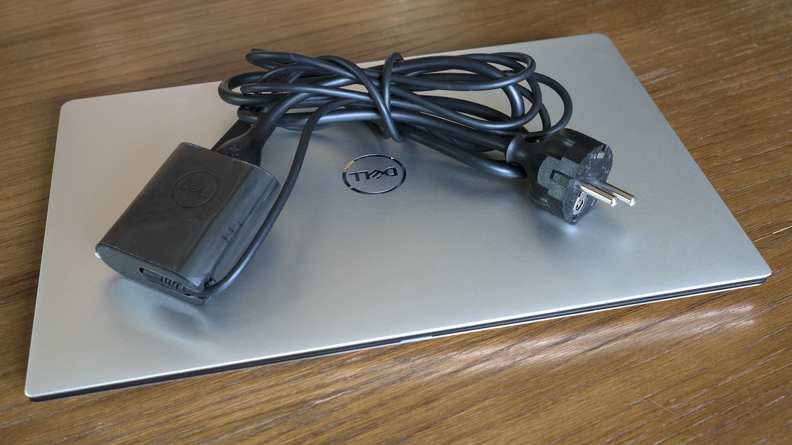 Обзор ноутбука Dell XPS 13 9370: лёгкий, красивый, быстрый - 21 Обзор ноутбука Dell XPS 13 9370: лёгкий, красивый, быстрый - 21