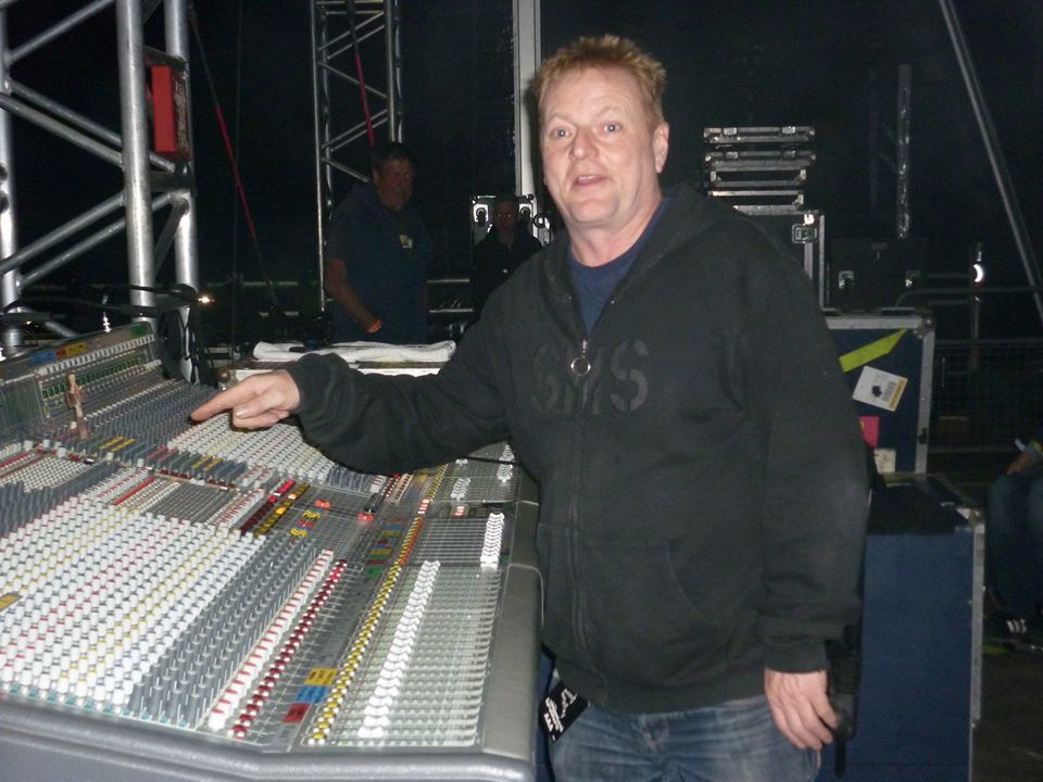 Как устроено шоу The Chemical Brothers: технические детали и коммутация - 13 Как устроено шоу The Chemical Brothers: технические детали и коммутация - 13