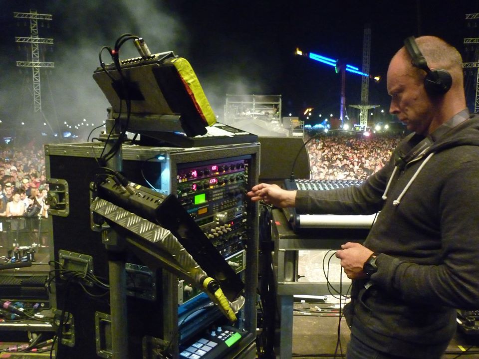 Как устроено шоу The Chemical Brothers: технические детали и коммутация - 2 Как устроено шоу The Chemical Brothers: технические детали и коммутация - 2