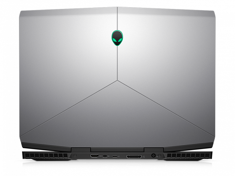 Alienware m15