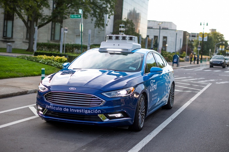 Ford предлагает управлять автономным автомобилем как машинкой в игре на смартфоне