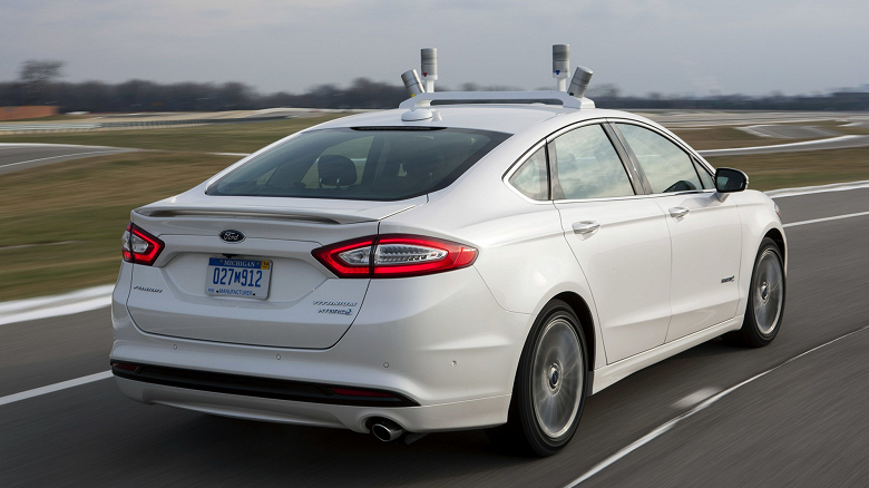 Новыми автомобилями Ford можно будет управлять смартфоном, как в современных мобильных играх