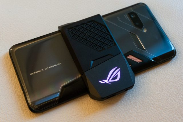 Игровой смартфон Asus ROG Phone выходит за пределами Китая