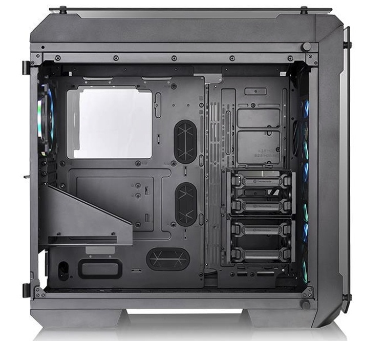 Корпус Thermaltake View 71 Tempered Glass RGB Plus поддерживает платы E-ATX
