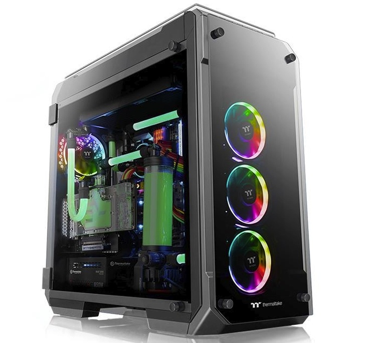 Корпус Thermaltake View 71 Tempered Glass RGB Plus поддерживает платы E-ATX