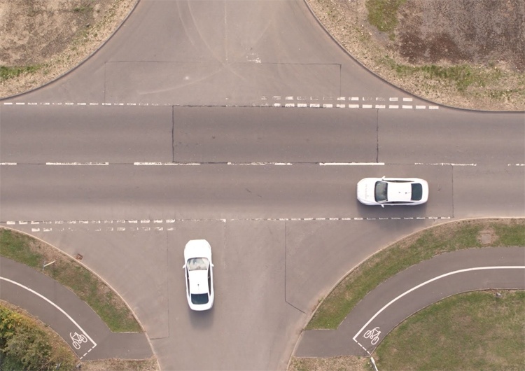 Технология Ford поможет избавить перекрёстки от светофоров