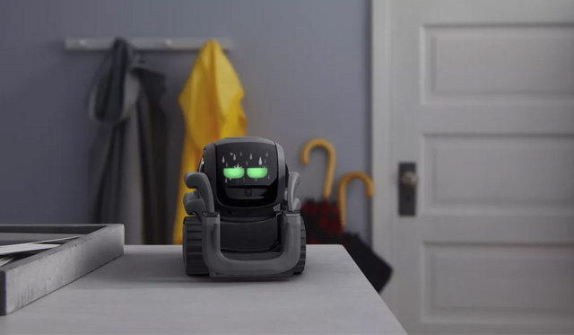 Забавный робот Vector навевает воспоминания о WALL-E