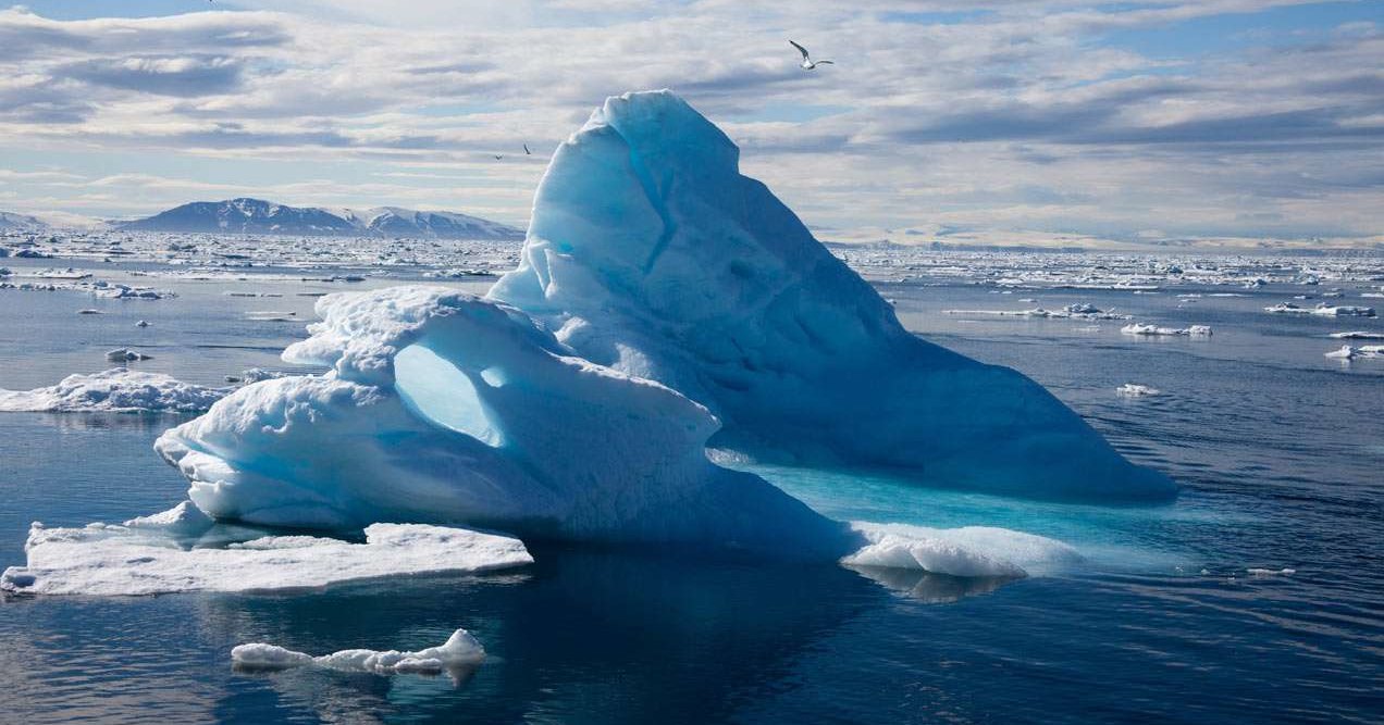 Арктический лед стал втрое тоньше