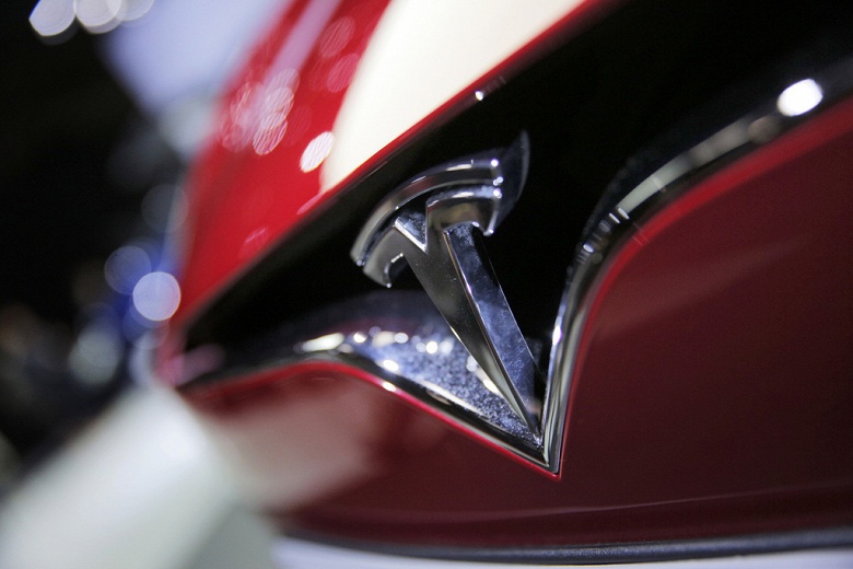 Tesla вышла в прибыль и приступает к производству кроссовера Model Y