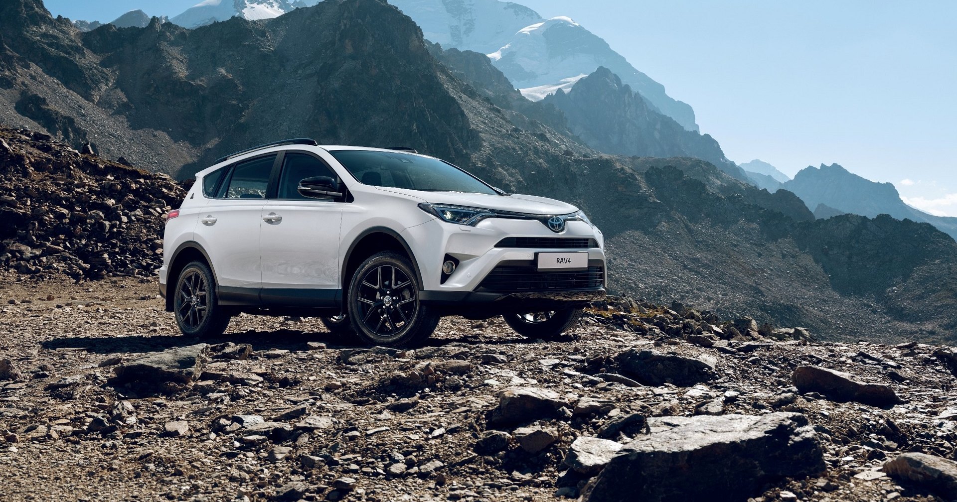 Toyota выпустила юбилейную версию RAV4