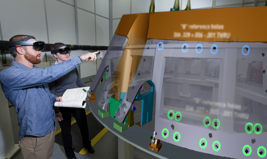 Как сотрудники подрядчика NASA используют очки дополненной реальности Microsoft AR HoloLens для сборки узлов Orion - 3