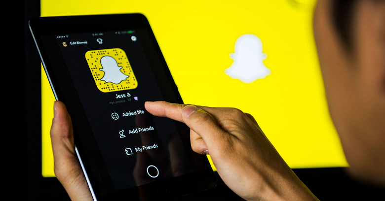 Snapchat продолжает терять пользователей