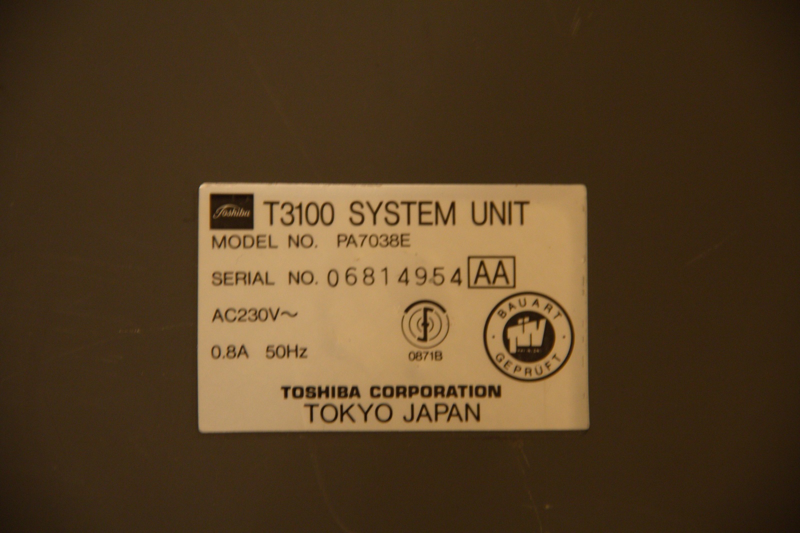 Уже не luggable pc, ещё не notebook: Laptop TOSHIBA T3100-20 - 9