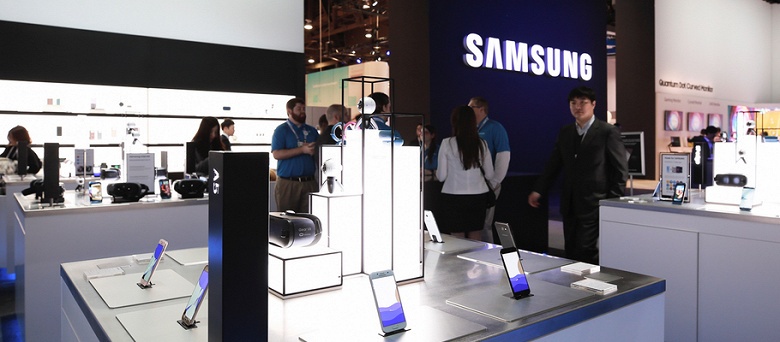 Samsung надеется исправить спад прибыльности гибкими смартфонами и моделями с поддержкой 5G