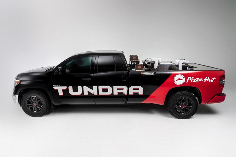 Tundra PIE Pro &mdash; мобильная роботизированная пиццерия на основе водородного пикапа Toyota Tundra SR5